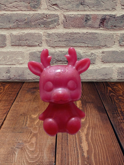 Bambin le renne rouge clair